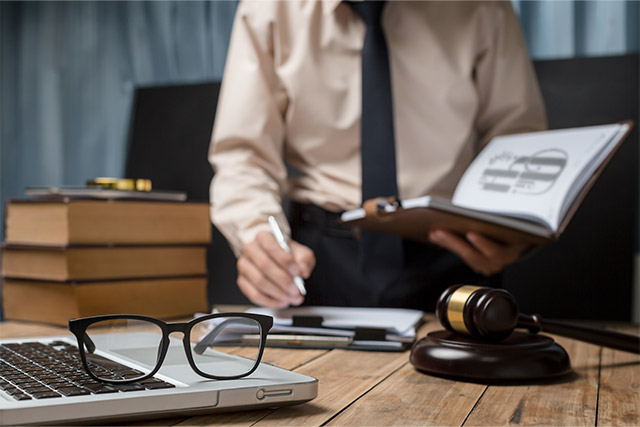 Servicios derecho penal